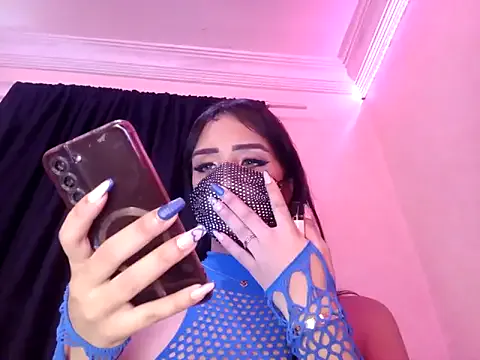 _Alicee_1 – webcam model profile photo Image 7