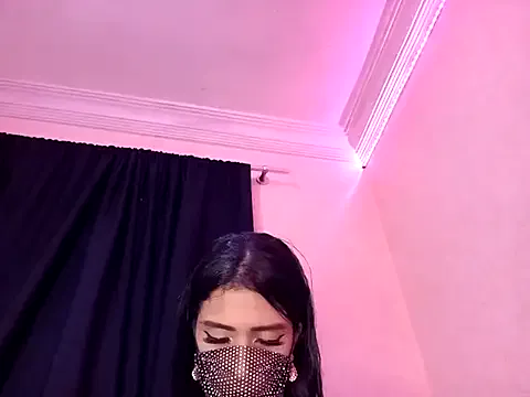 _Alicee_1 – webcam model profile photo Image 9