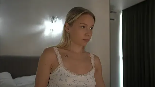 Todays_Dream – webcam model profile photo Image 12