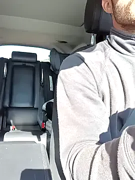 DomManlyGuy – webcam model profile photo Image 2