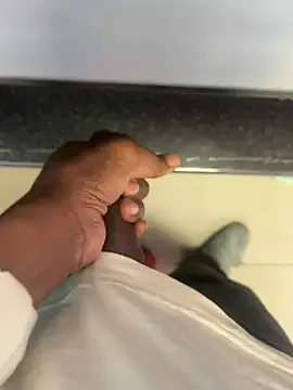 hornyshow_tv – webcam model profile photo Image 3