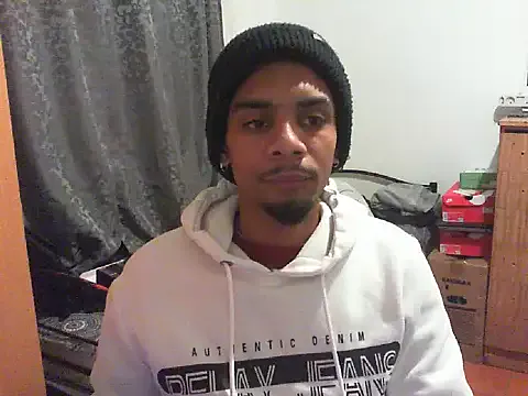 DomManlyGuy – webcam model profile photo Image 11