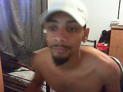 DomManlyGuy – webcam model profile photo Image 16