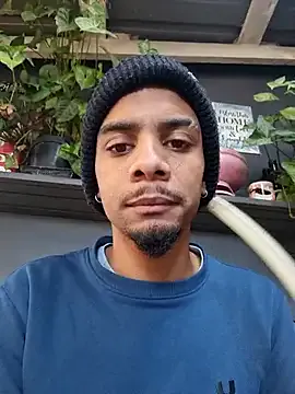 DomManlyGuy – webcam model profile photo Image 7