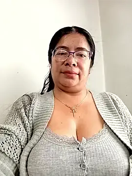 kai101010 – webcam model profile photo Image 3