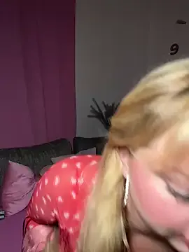 Benjamin_show – webcam model profile photo Image 11