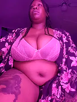 milknhunnny – webcam model profile photo Image 14