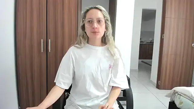 dears_pearlss – webcam model profile photo Image 12