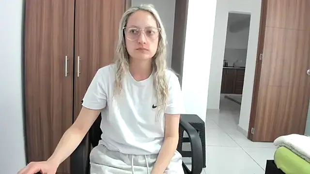 dears_pearlss – webcam model profile photo Image 7