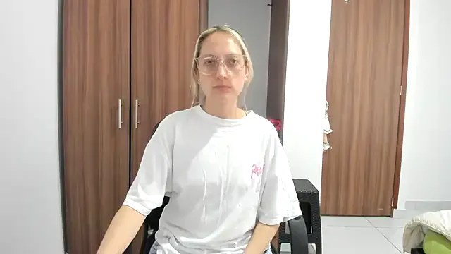 dears_pearlss – webcam model profile photo Image 9