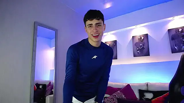 Earth_001 – webcam model profile photo Image 9