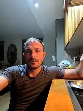 rikutorikukuto – webcam model profile photo Image 18