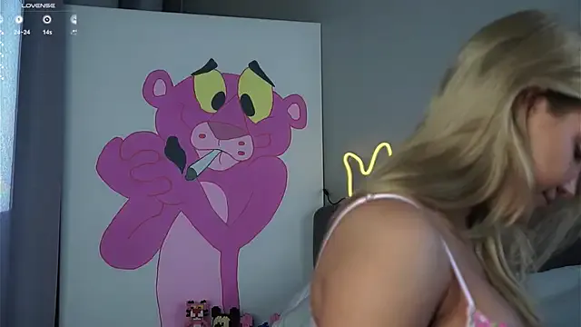 zeldaes – webcam model profile photo Image 14