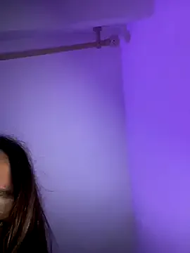 astridwet – webcam model profile photo Image 2