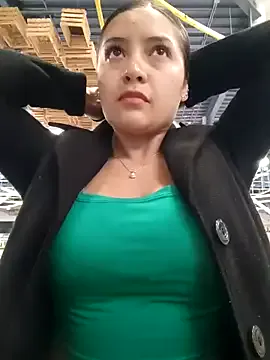 Earth_001 – webcam model profile photo Image 14