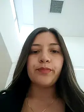 Earth_001 – webcam model profile photo Image 17