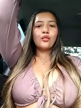 Earth_001 – webcam model profile photo Image 8