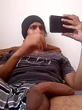 bisexualmilf – webcam model profile photo Image 3