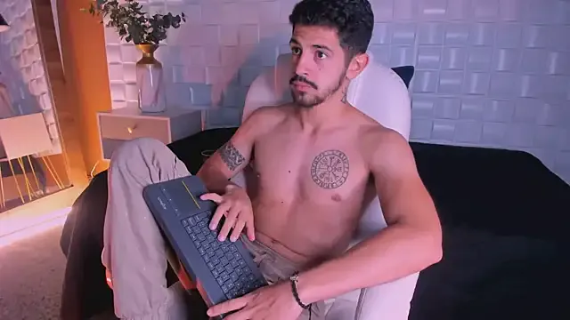 AlejandroStormm Image 4