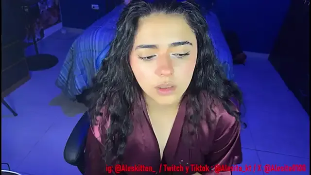 V-Hot-Sweti – webcam model profile photo Image 11