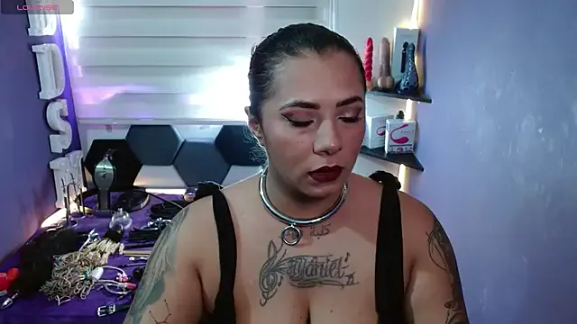 foxy_blush – webcam model profile photo Image 17