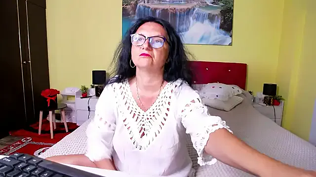 roouse – webcam model profile photo Image 3