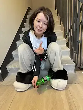 yess_kiki – webcam model profile photo Image 11