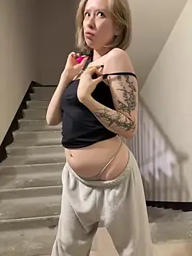 yess_kiki – webcam model profile photo Image 3