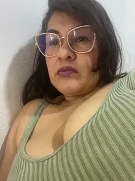 someone_sweet – webcam model profile photo Image 2