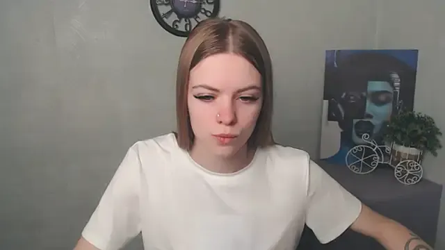 AliceFlirtt_ Image 6
