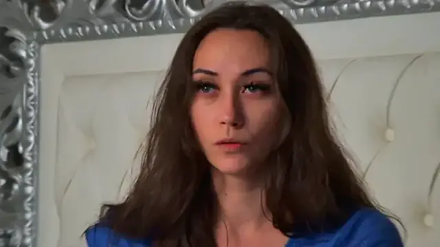 ami_sweet_18 – webcam model profile photo Image 7