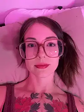 alwaysapril – webcam model profile photo