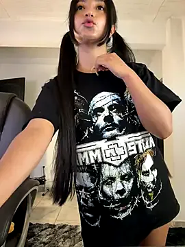 sarakinsly – webcam model profile photo Image 10