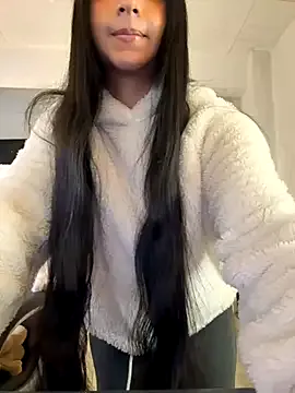 sarakinsly – webcam model profile photo Image 18