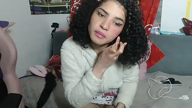Amala_Hott Image 10