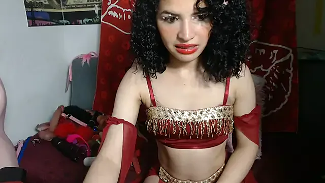 Amala_Hott Image 4