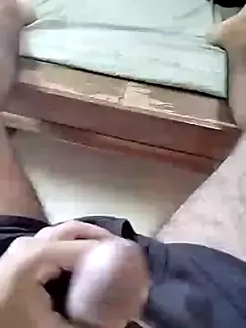 DomManlyGuy – webcam model profile photo Image 6