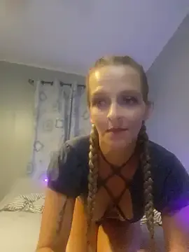 amymatthews92 – webcam model profile photo