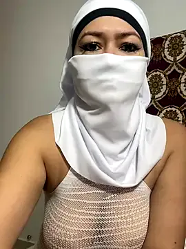 PabloArena – webcam model profile photo Image 2