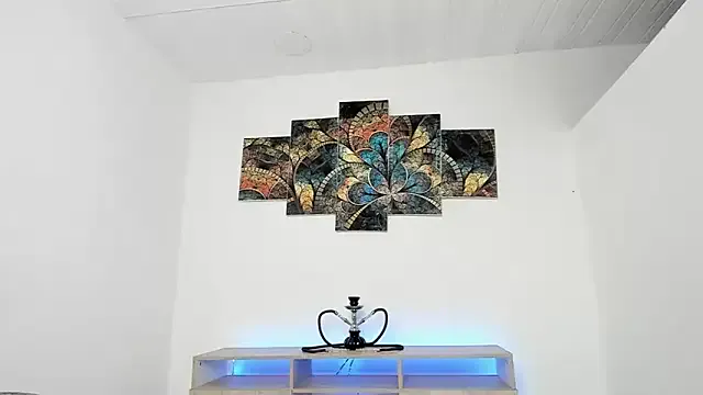 EmilySimon – webcam model profile photo Image 12