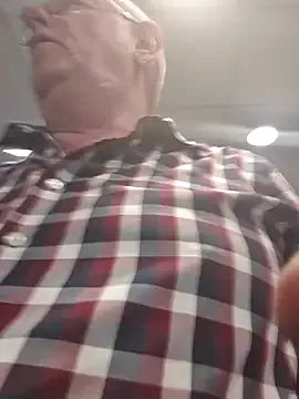 bisexualmilf – webcam model profile photo Image 12