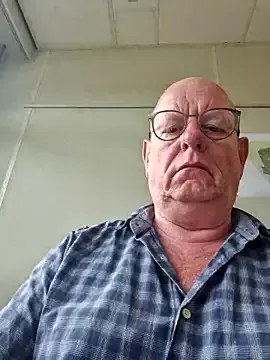 bisexualmilf – webcam model profile photo Image 18