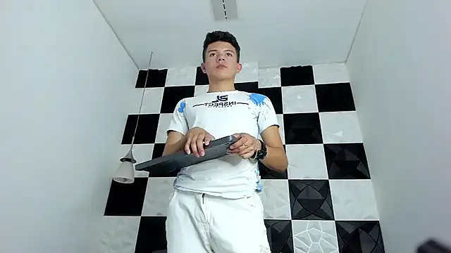 kaliana_ggh – webcam model profile photo Image 15