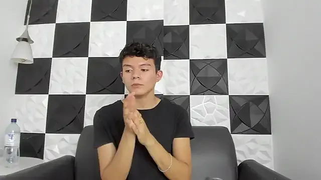 kaliana_ggh – webcam model profile photo Image 9