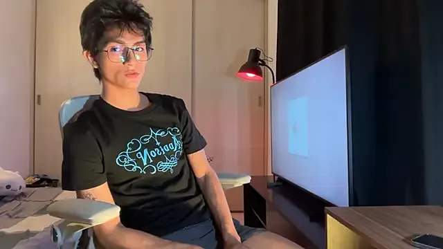 PabloArena – webcam model profile photo Image 11