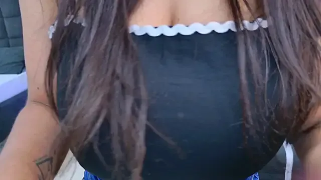 Blasian_Sex98 – webcam model profile photo Image 16