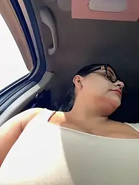 shiningdawn – webcam model profile photo Image 2