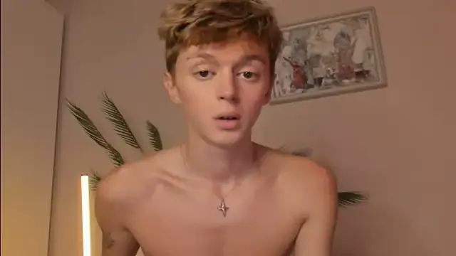 QYBOYS-001 – webcam model profile photo Image 6