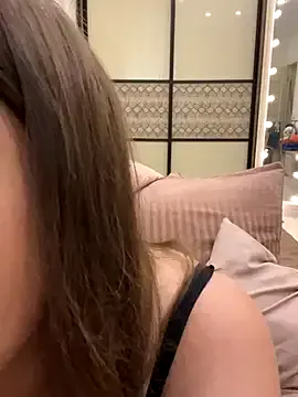 julietaromaniss – webcam model profile photo Image 6