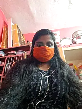 IORio2 – webcam model profile photo Image 2